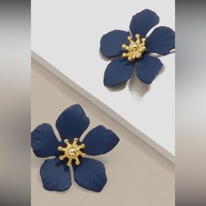 ZENZII BUTTERCUP FLORAL STUD 18K GOLD PLATED EARRINGS 💖GORGEOUS💖